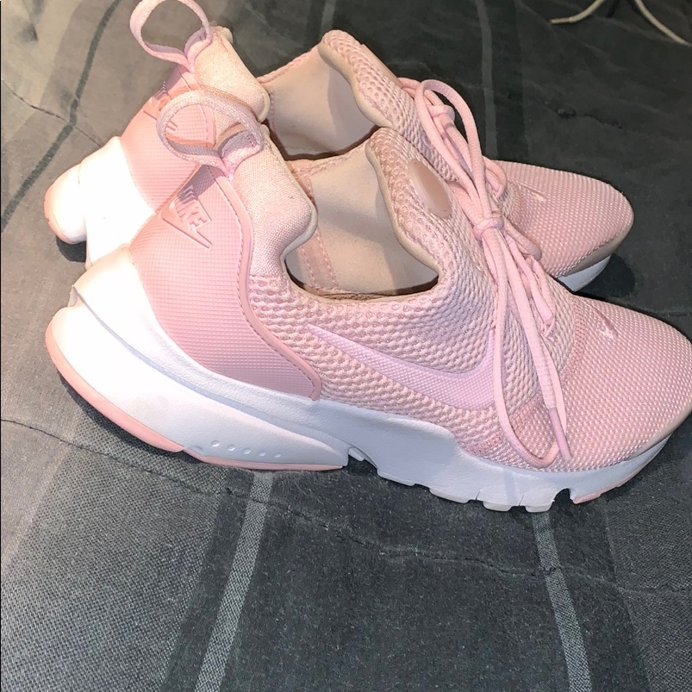 pink nikes